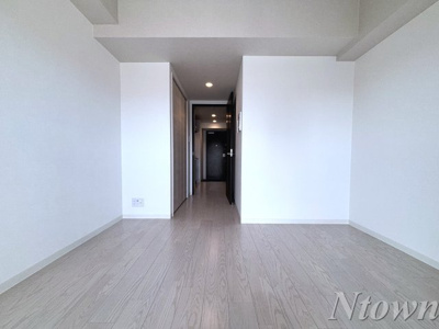 【居間・リビング】 | S-RESIDENCE名駅North | こちらの居間で趣味の時間をお楽しみください