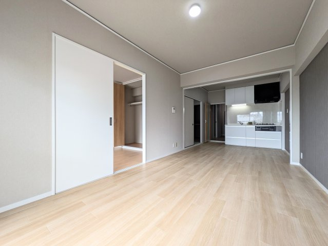 ユニハイム明石の居間・リビング