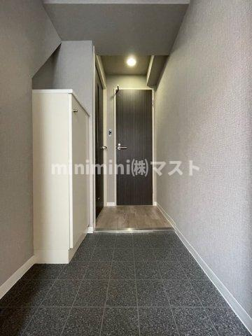 大阪市北区西天満３丁目の賃貸マンションの玄関