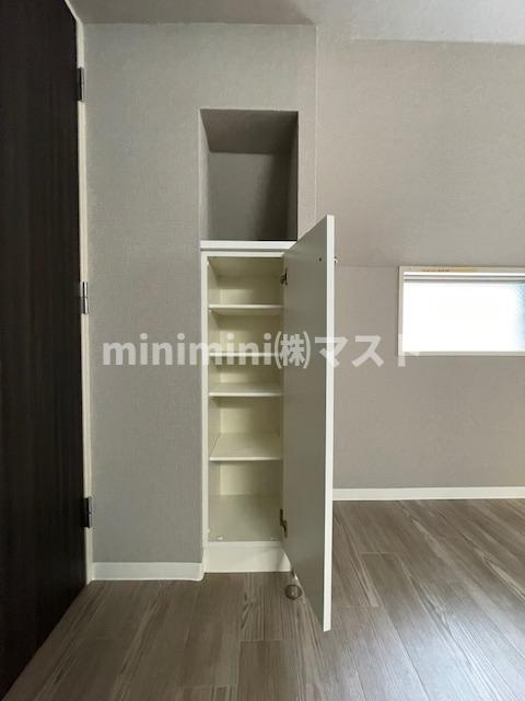 大阪市北区西天満３丁目の賃貸マンションの収納