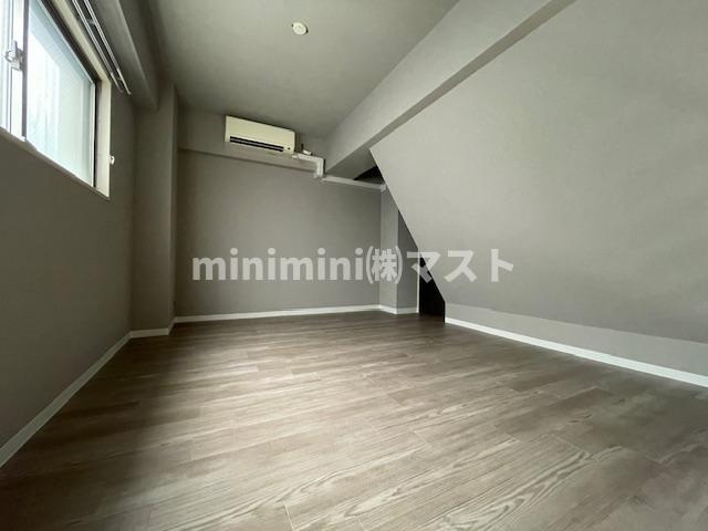 大阪市北区西天満３丁目の賃貸マンションの洋室