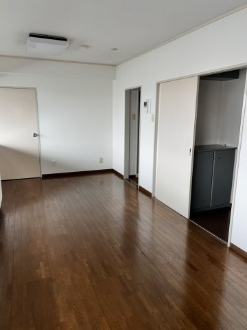 ビューテラス向丘の洋室