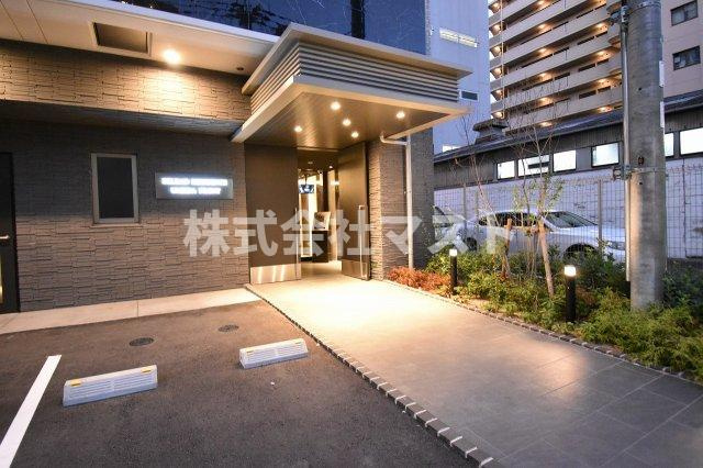 大阪市北区大淀中２丁目の賃貸マンションのエントランス