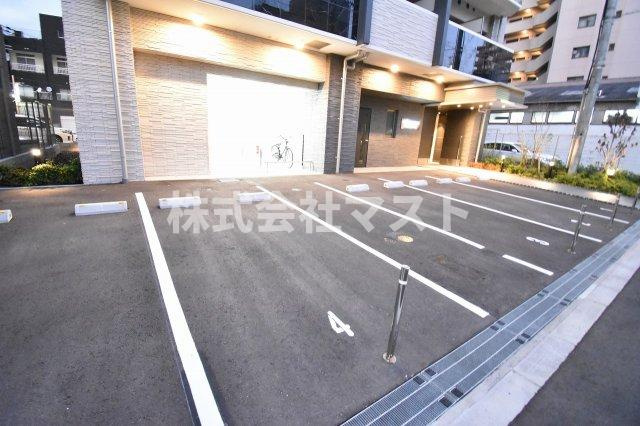 大阪市北区大淀中２丁目の賃貸マンションの駐車場