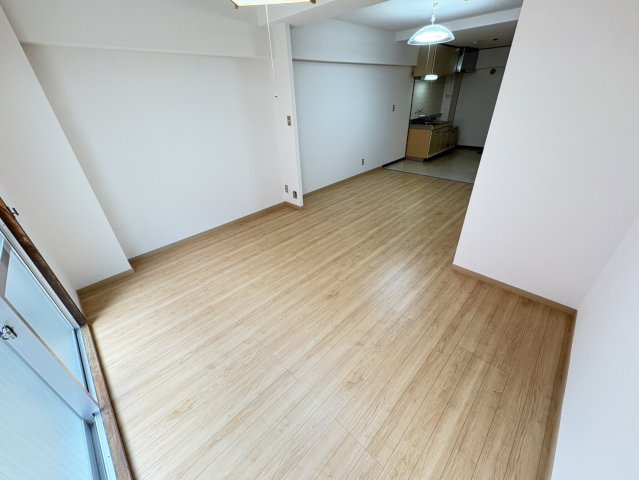 大建本八幡コーポの内装