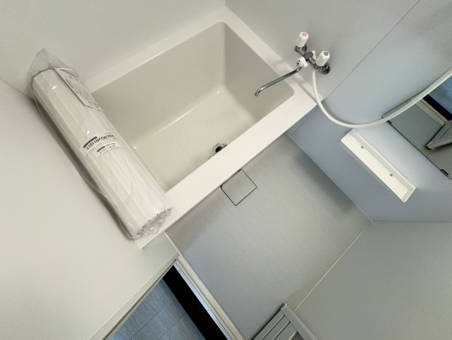 大建本八幡コーポの浴室