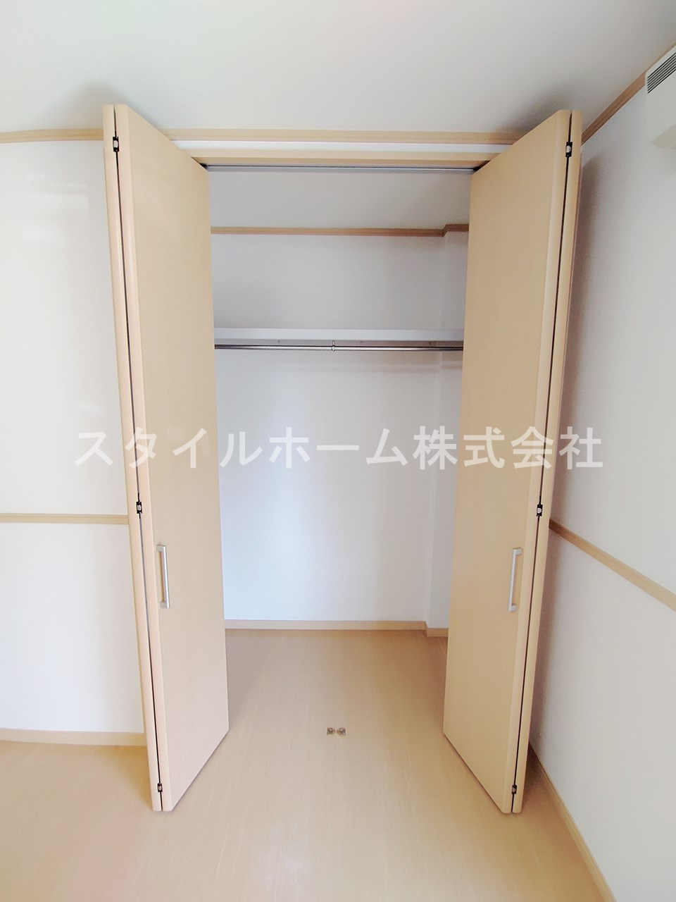 ライフインビーサークルの収納|別部屋写真です。