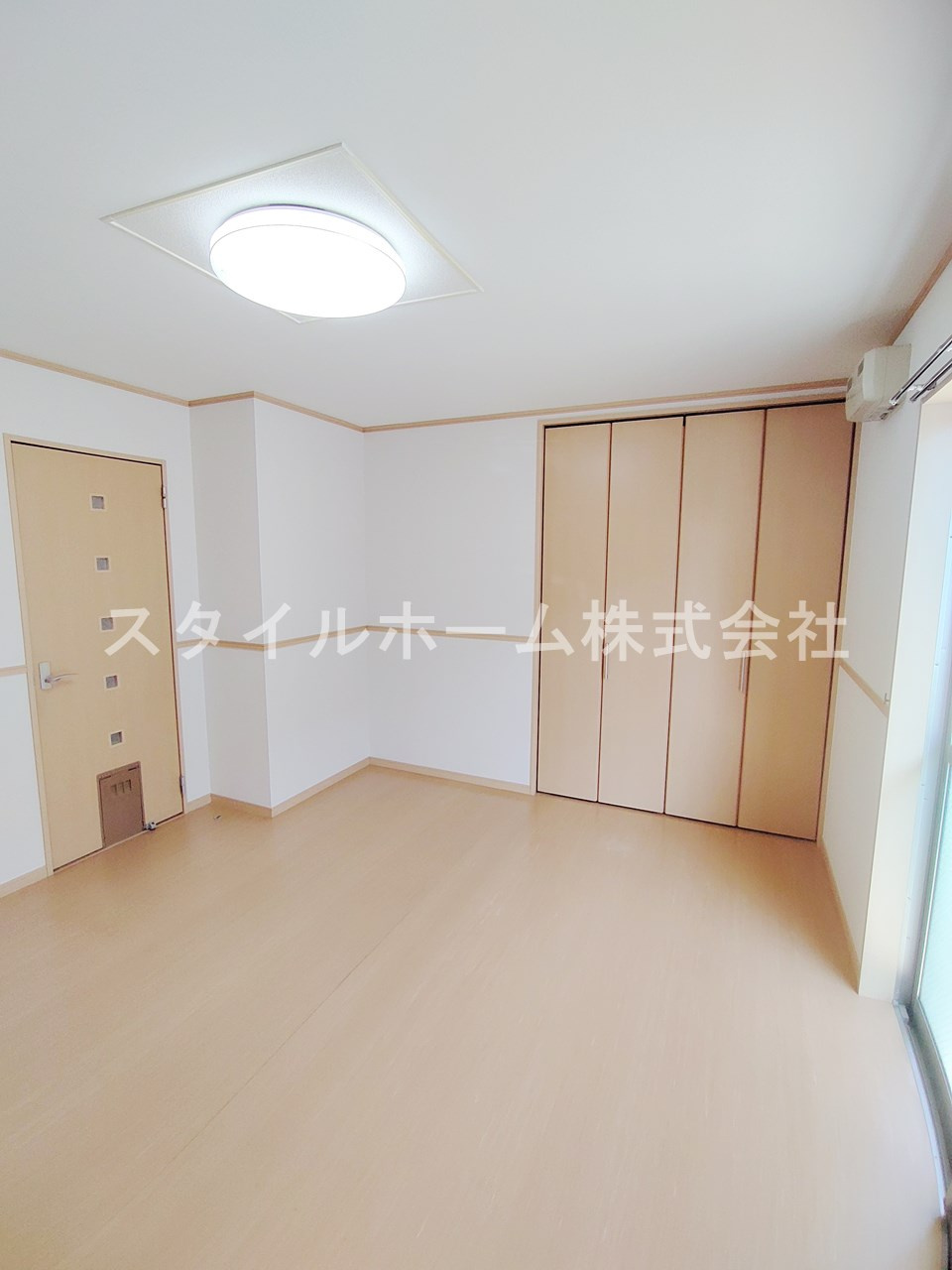 ライフインビーサークルの洋室|別部屋写真です。