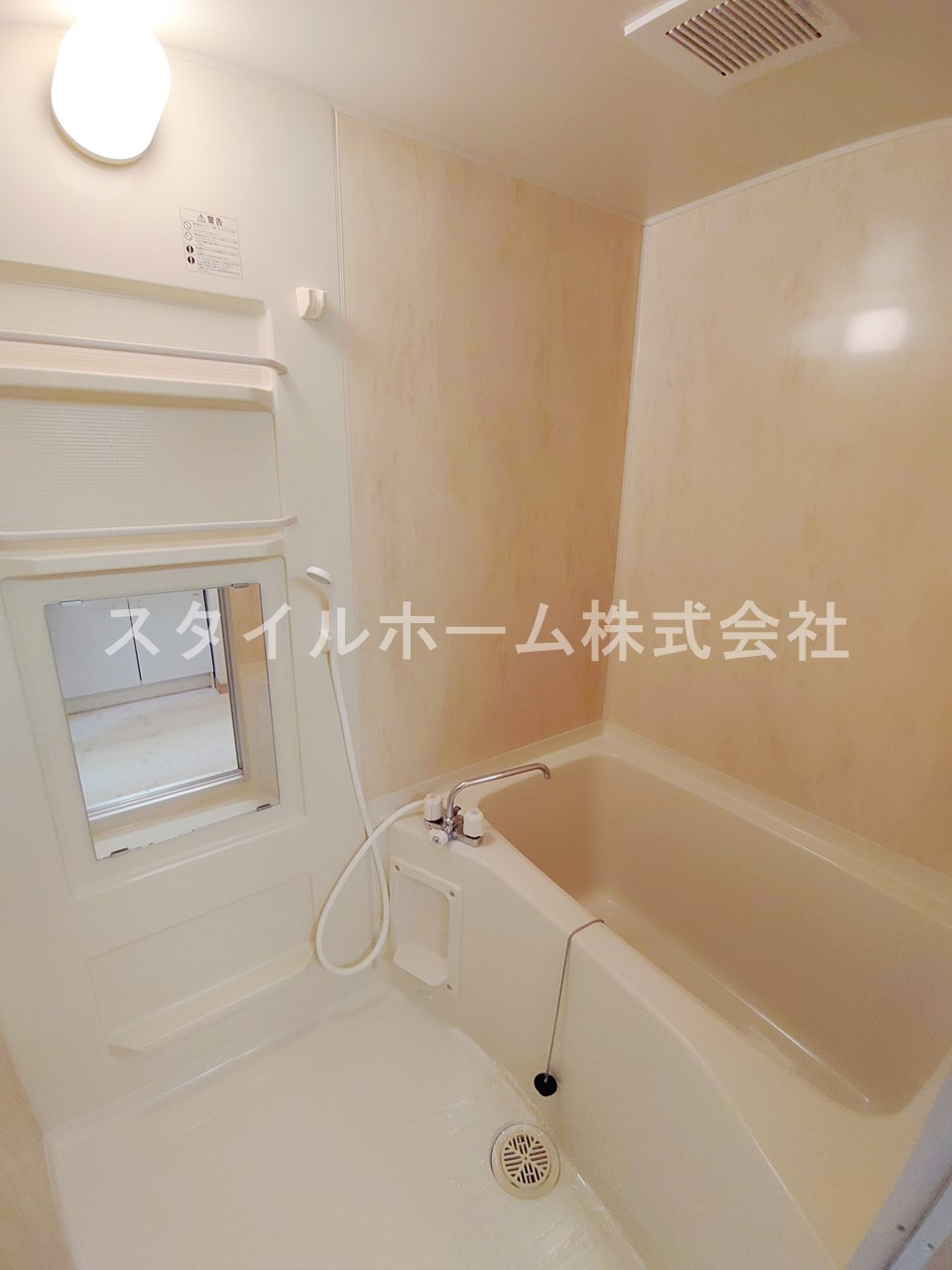 ライフインビーサークルの浴室|別部屋写真です。