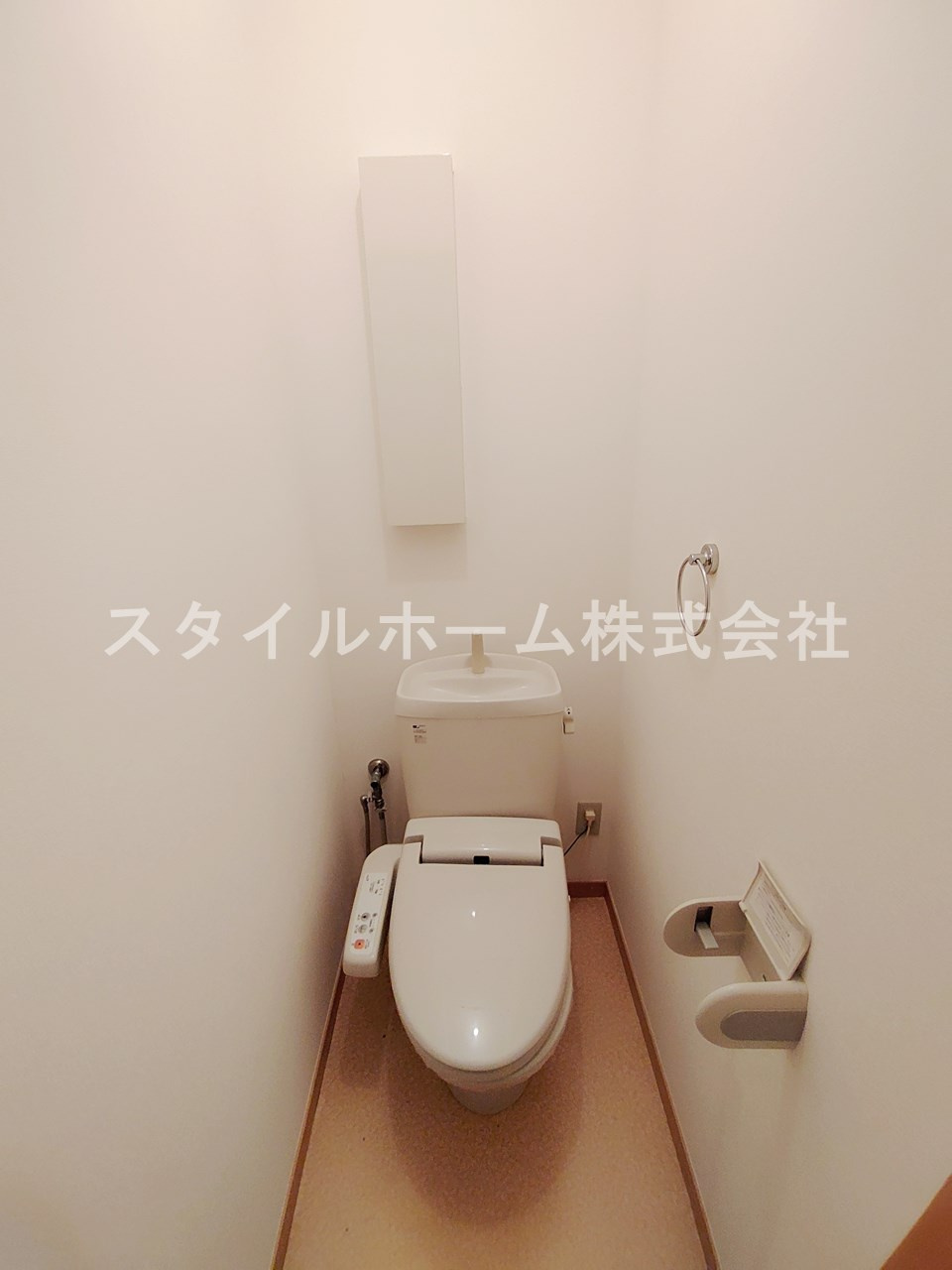 ライフインビーサークルのトイレ|別部屋写真です。