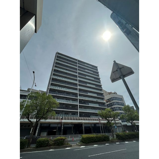 GENOVIA神戸湊川公園のエントランス|落ち着いたエントランスです