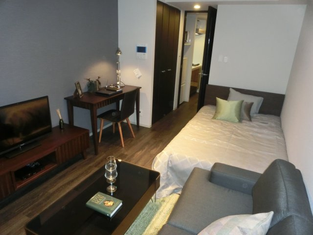 コンフォリア心斎橋EASTの洋室