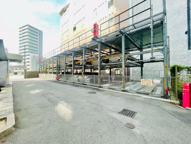 ファミリアーレ大曽根レジデンスの駐車場|駐車場②