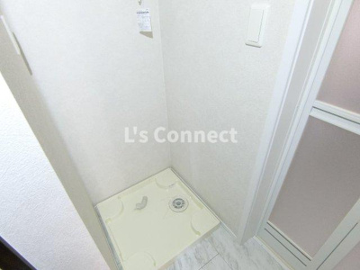 【設備】 | Ellport | 室内洗濯機置き場には排水パン付き。