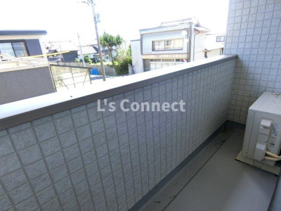 【バルコニー】 | Ellport | ２階のお部屋で洗濯物もたくさん干せます。