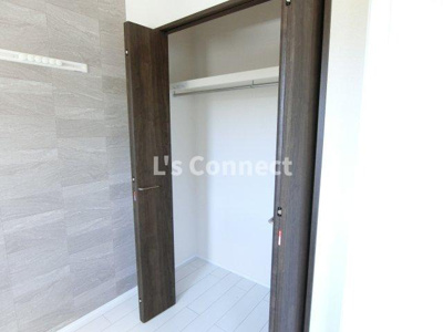 【収納】 | Ellport | クローゼットでお荷物もすっきり収納。