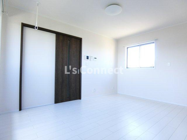 【内装】 | Ellport | 明るい色合いの内装です。