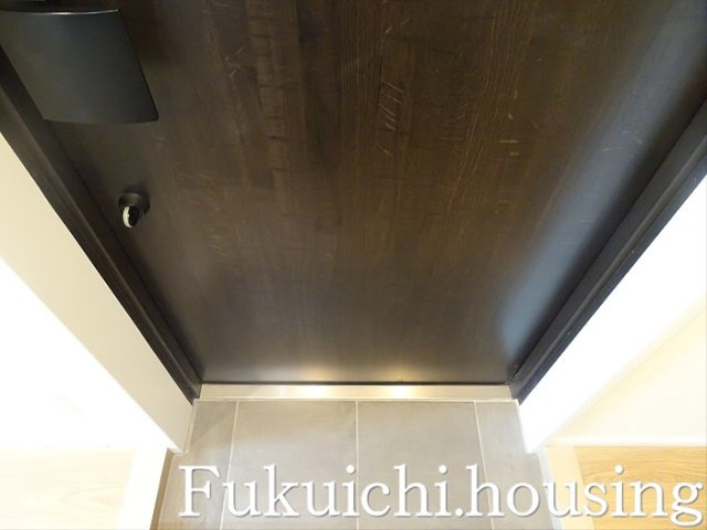 パークヒルズ経堂の玄関