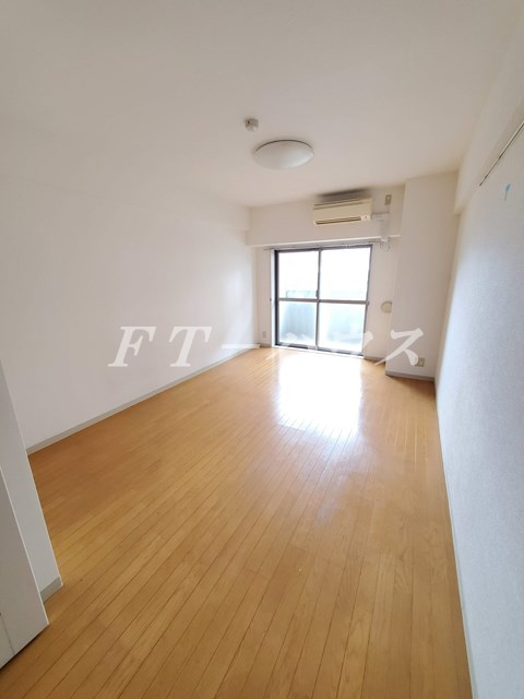 Ｆコスモ新検見川の居間・リビング