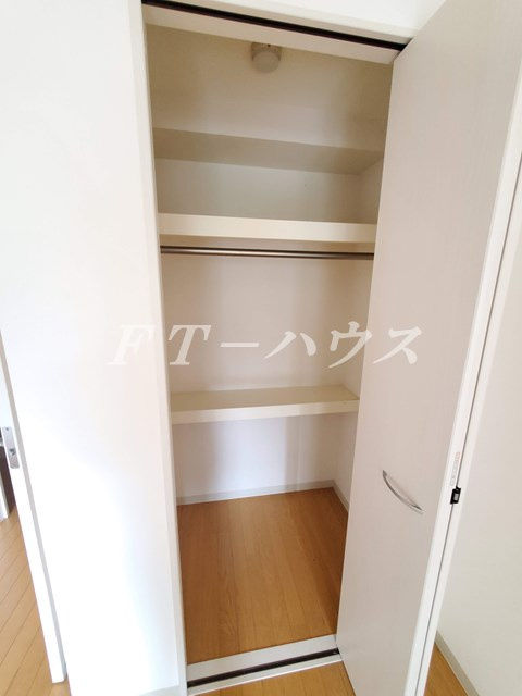 Ｆコスモ新検見川の収納