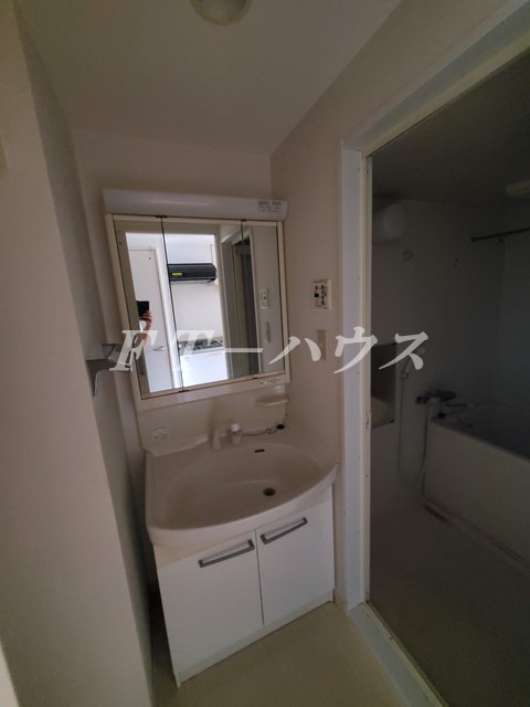 Ｆコスモ新検見川の洗面所