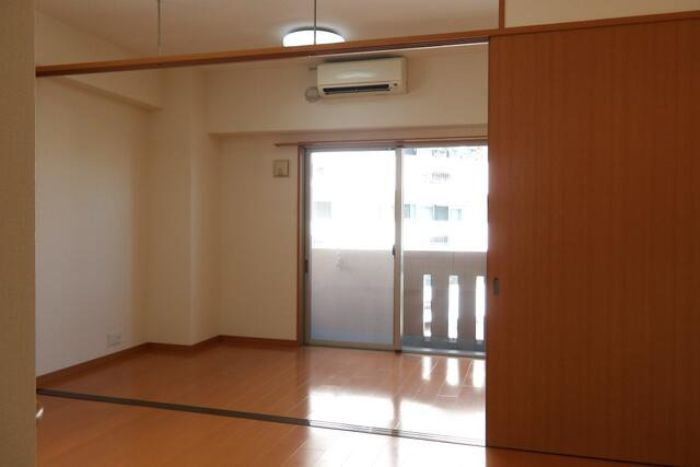 ビエンナーレ高取の居間・リビング