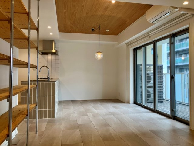 グランスイート八丁堀の居間・リビング