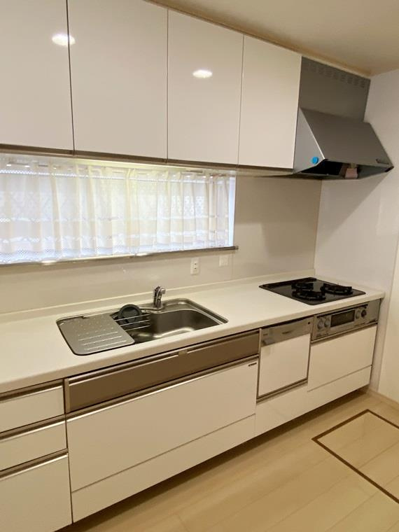 下作延戸建のキッチン
