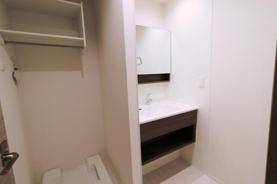 【洗面所】 | PREMILIFE都町18 | 203　洗面所