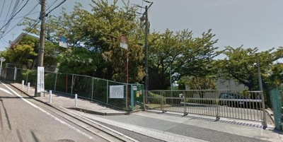 ★★秋葉中学校 1060m