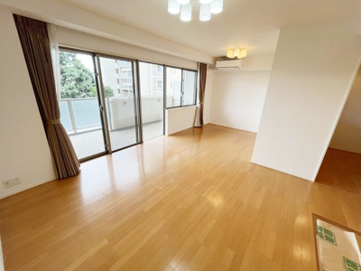 【居間・リビング】グランドメゾン東戸塚４番館