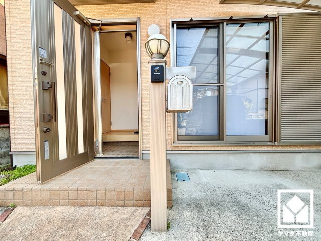大津市唐崎１丁目の玄関
