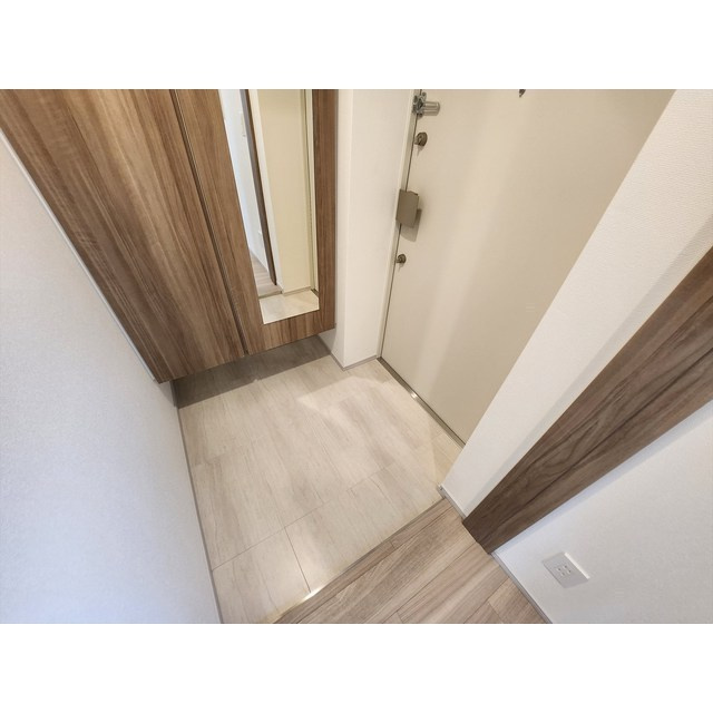 コスモグラシア三ノ輪の玄関