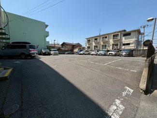 【駐車場】