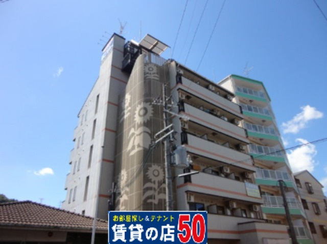 タクティ三郷町の外観