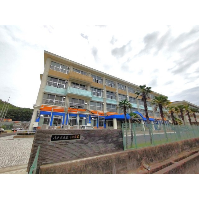 岐阜市岩井の一戸建ての周辺|藍川北学園