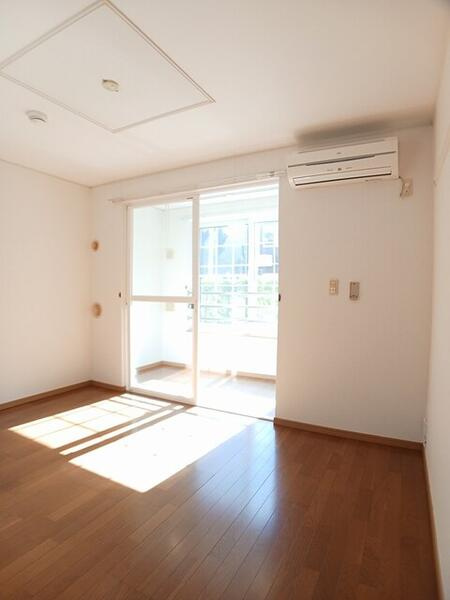 ブルック　サイドＢの居間・リビング