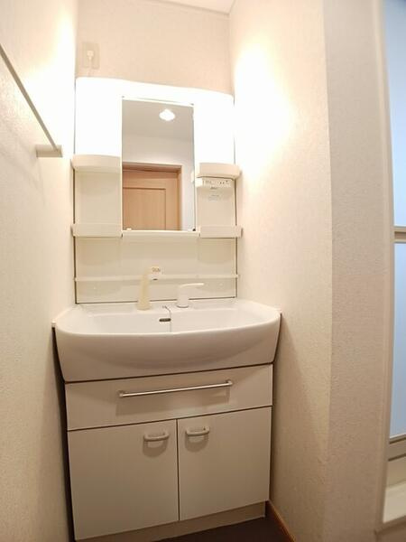 ブルック　サイドＢの洋室