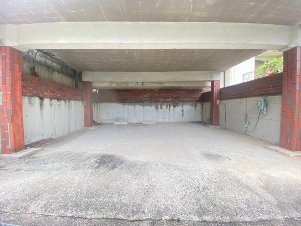 岩出市紀泉台　中古戸建の駐車場
