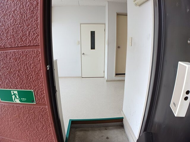 ルーセントＡの玄関