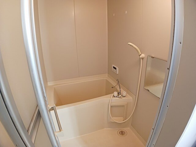 ルーセントＡの浴室