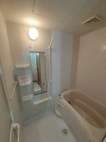 ハナミズキＢの浴室