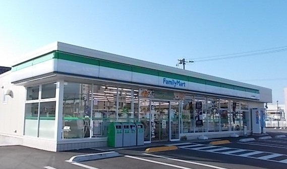 カーサ　ソンリッサの周辺|ファミリーマート御津矢原店まで240m