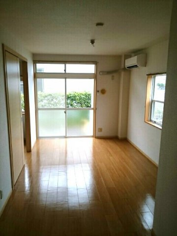 パークサイドの居間・リビング