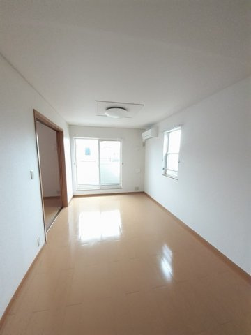 サニ－フィ－ルドⅡの居間・リビング