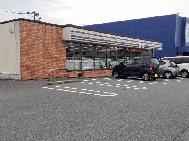 チェリーサイド・Ｍ　Ａの周辺|セブンイレブン鹿校通店まで600m