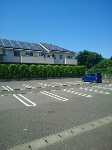 ランドヒルズＥの駐車場