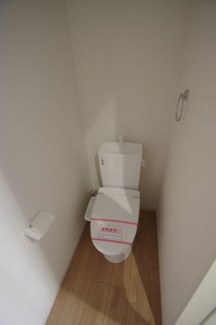 【トイレ】 | 【仲介手数料無料！！】稲城市東長沼　新築戸建て（全1棟）6799万円 | 1階トイレ