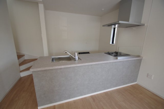 【キッチン】 | 【仲介手数料無料！！】稲城市東長沼　新築戸建て（全1棟）6499万円