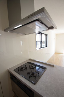 【キッチン】 | 【仲介手数料無料！！】稲城市東長沼　新築戸建て（全1棟）6799万円